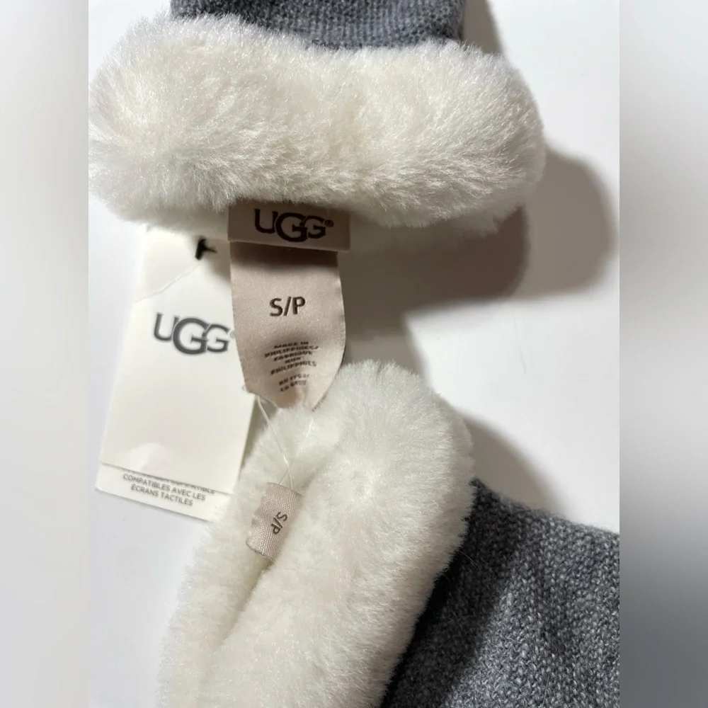 UGG Shearling Leather And Fabric Touchscreen Gloves Women’s Small Gray White